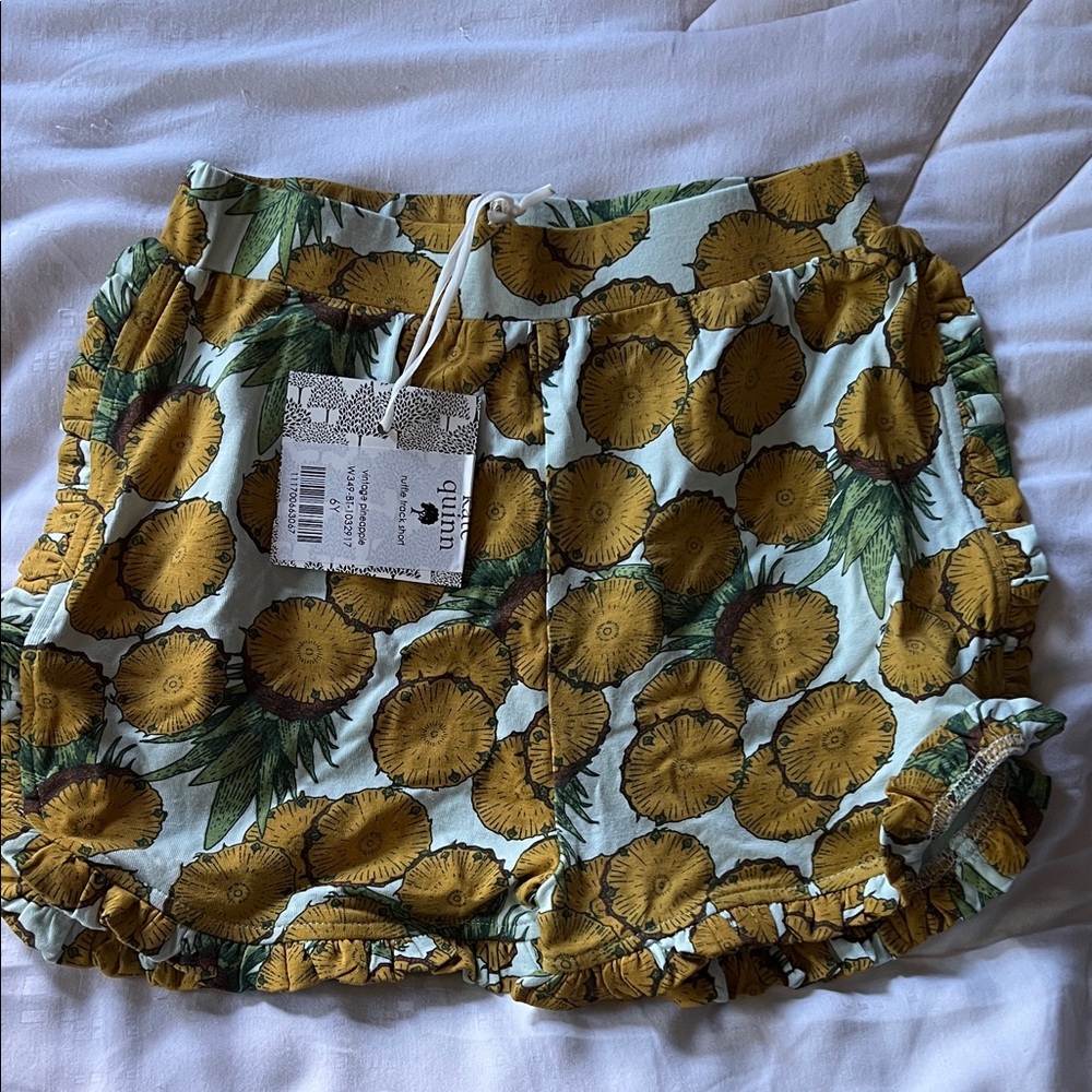 NWT Kate Quinn Pinneapple short